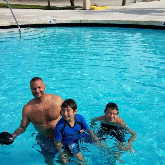 Meet your Posher, Amber - Picture 4 of 6